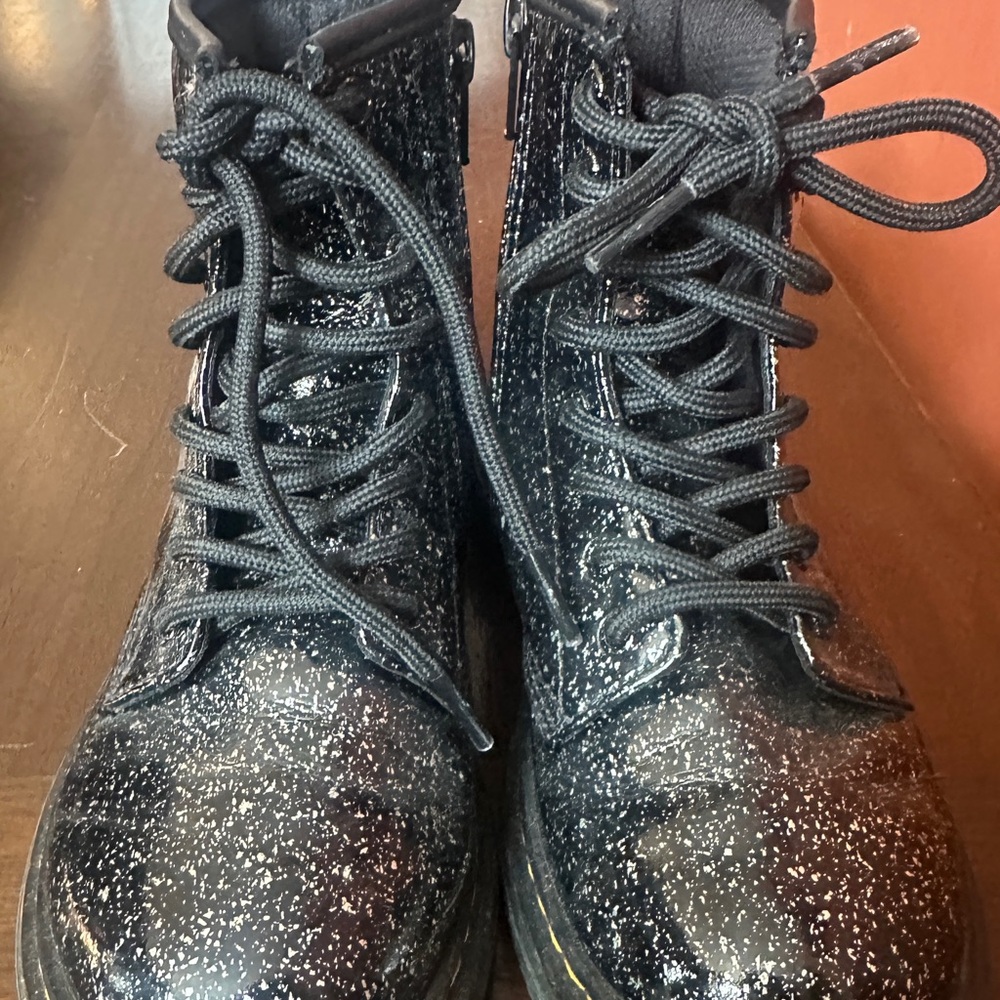 Dr. Martens Kids Boots - Black with White Speckles